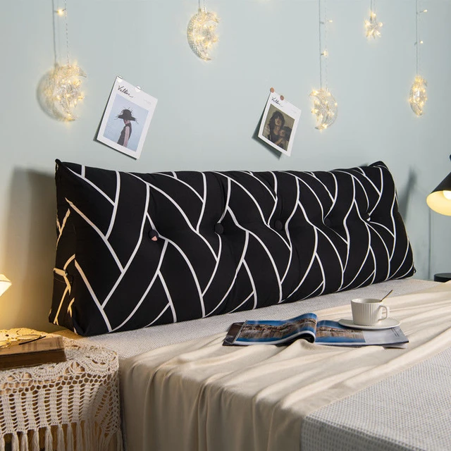 King Size Bed Pillow Arrangement: Creating a Luxurious Sanctuary插图4