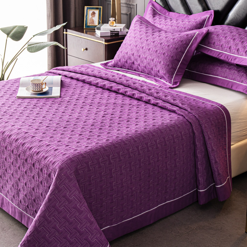 matelasse coverlet