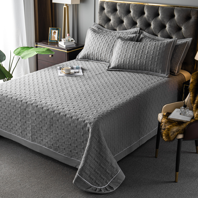 matelasse coverlet