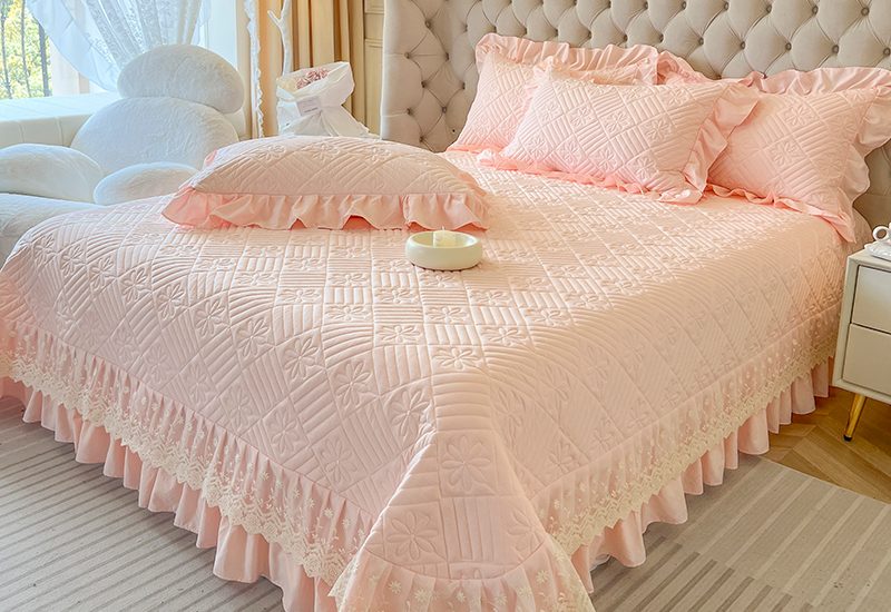 bed coverlet