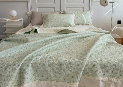 how to layer a bed with a coverlet