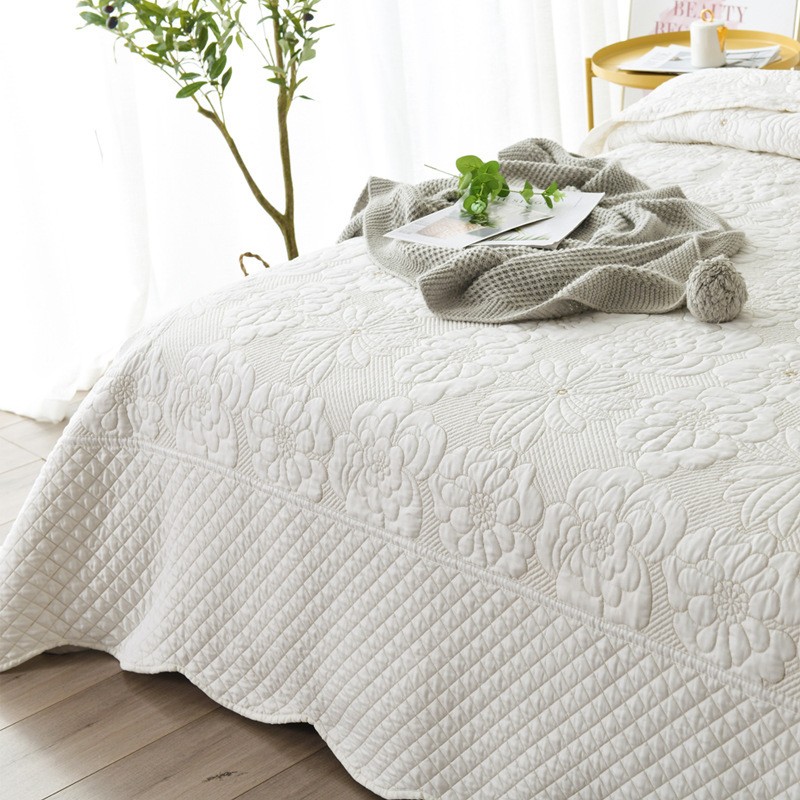 white matelasse coverlet